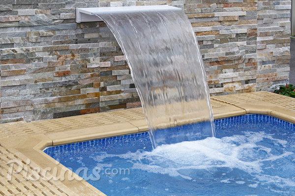 Cascata externa para piscina