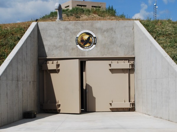 Entrada de bunker militar
